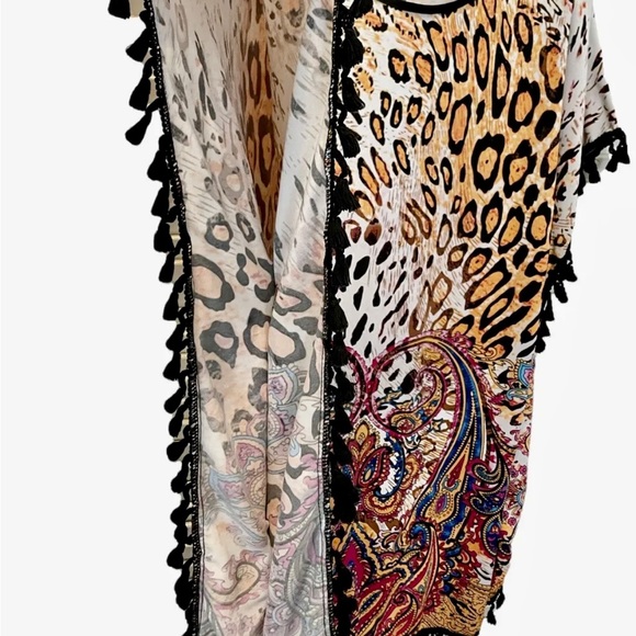 Magic Blouse Coverup  Womens Size Medium Animal Print - Picture 3 of 5